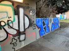 Illegale Graffitis unter der Grenobler-Brücke