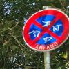 AW: Verkehrszeichen beschmiert 