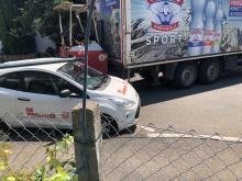 LKW beschädigt AUTO in der Kolpingstrasse