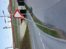 Beschädigung eines Verkehrszeichens   Ferdinand Raimundstrasse / Giessenweg